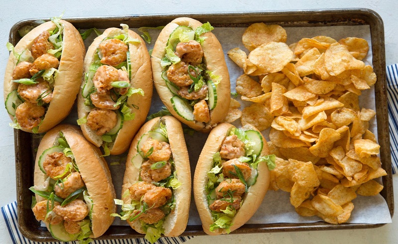 'Catch 5' Takes Your Average Seafood Sandwiches and Makes them Bougie