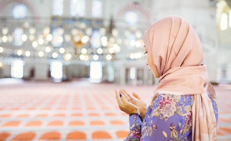 Public Prayers to Resume For Women Starting Ramadan 2022