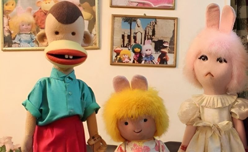 Puppet Stars Boogy & Tamtam Make Theatrical Comeback With New Play